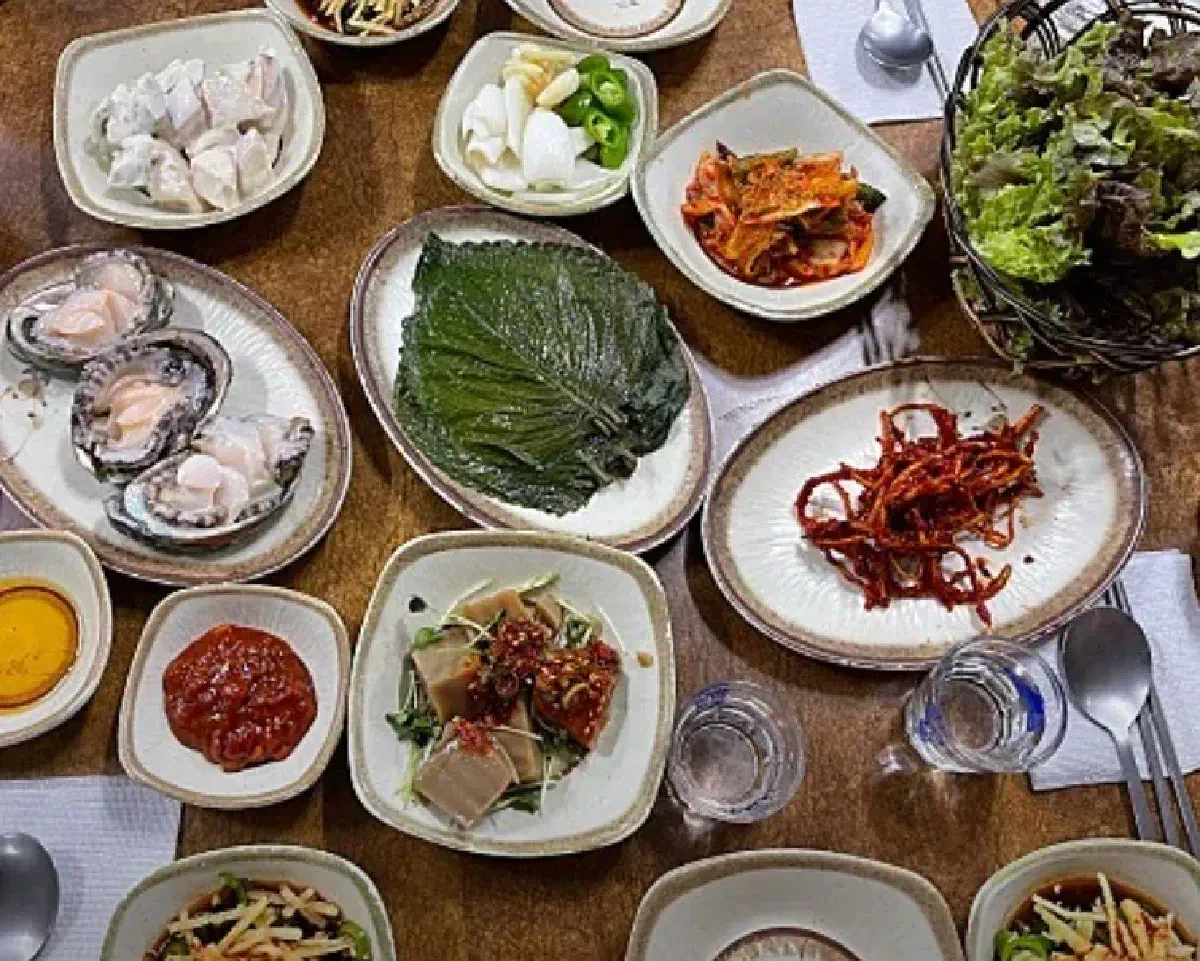 전현무계획2 2회 산이물식당 녹진한 내장 전복죽과 신선한 고등어회 맛집 10월 18일 방송